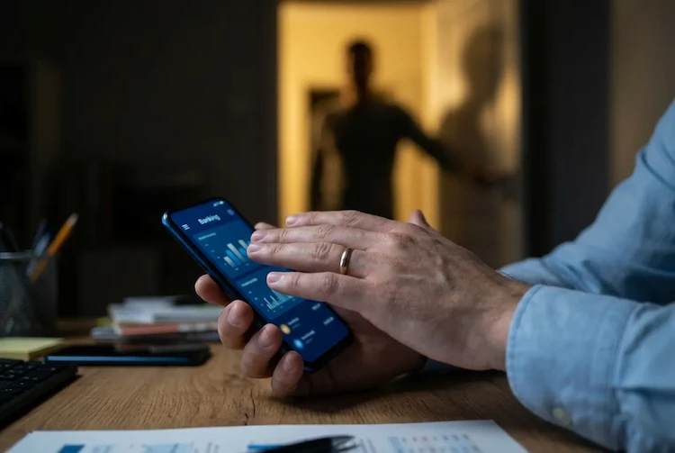 Ukrywanie dochodów przed rodziną a wina w rozwodzie